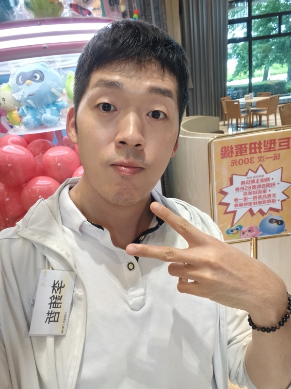 銪哲的第一张照片--基隆王婆说媒